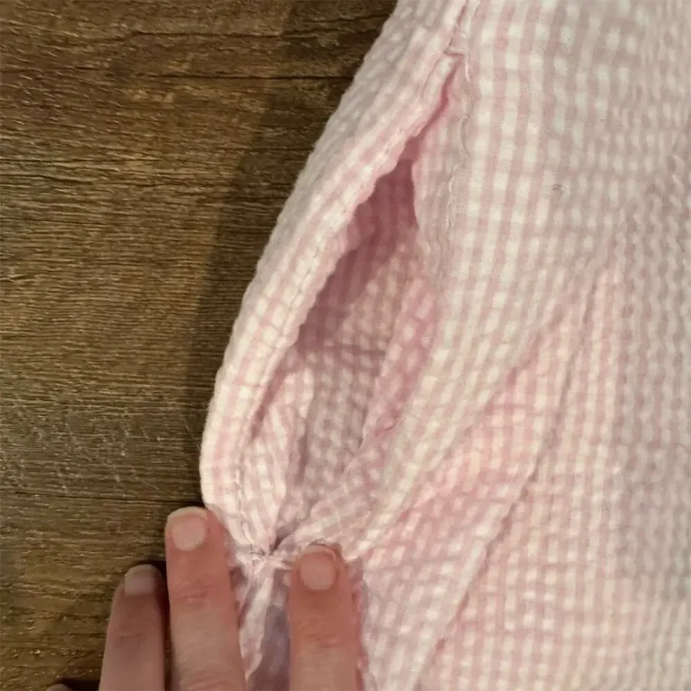 Miss Elaine Pink Gingham Seersucker Housecoat Pockets M Short Sleeve Snap STAIN